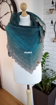 Moss stitch shawl