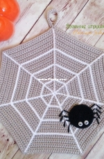 Svetlana Zabelina - Spider Halloween Potholder - Russian