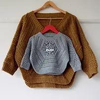 Hexarin poncho sweater - Anja M - English translation