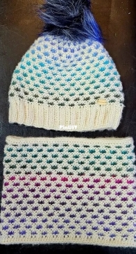 Dimples Hat and Cowl by Victoria Myers
