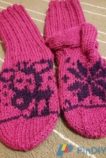 Paavo Poro/Reindeer Socks by Milla H. -Eng.,Finnish-Free