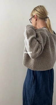 Kallias  Cardigan by Isabell Kraemer - German