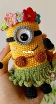 Crochetina - Paulina Cáceres - Hawaiian Minion