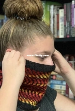 Aurora Polaris Cowl by Lou Lachance-Free
