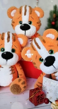Olya and Toys - Olga Shkarlatyuk - Tiger - English