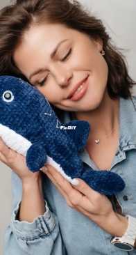 Parkaeva HM - Anastasia Parkaeva - Baby Whale