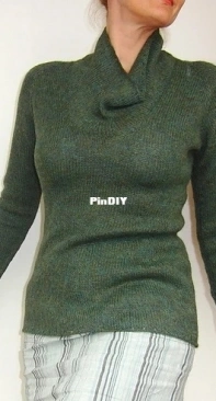 Low Budget Pullover - Hinterm Stein