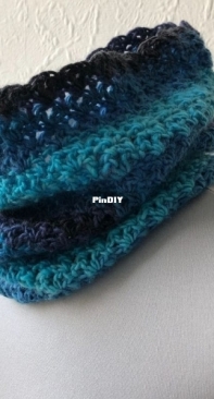 Men My Hook - Bernadine Graham - Glas Tide Cowl