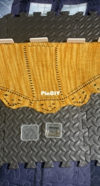 Spooky Shawlette by Darlene Swaim - Free