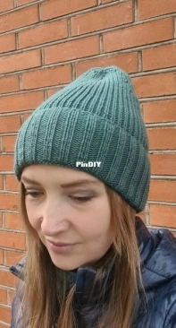Two Ribs Hat by Iuliia Vazhanina - English, Russian - Free