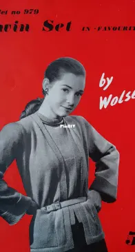Wolsey 979  Ladies Twin Set
