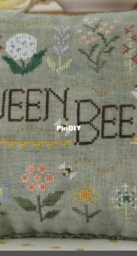 October Fiber House Arts - The Queen Bee