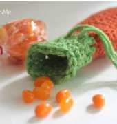 Repeat Crafter me - Crochet Carrot Pouch Pattern by Sarah Zimmerman - Free