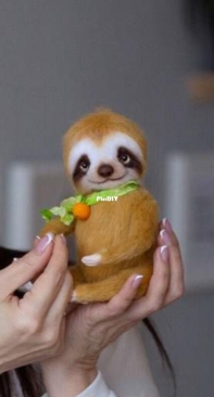Anchutka Toys - Anna Kudinova - Sloth - English