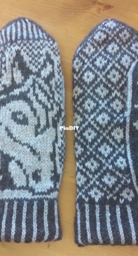 Horse mittens v. II