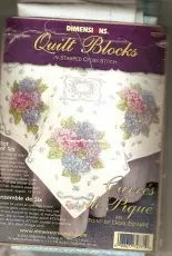Dimensions 72771 Quitl Blocks - Hydrangea and Ribbon