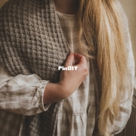 Petra Scarf by Laura McLean