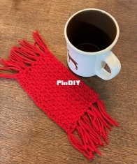 Carroway Crochet - Pam Carr - The Moss Stitch Mug Rug