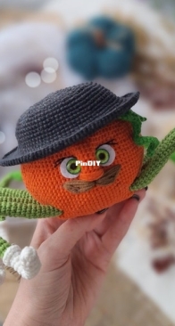Crochet Toys Lesy _ spider pumpkin crochet pattern _ English
