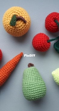 Fruits & Vegetables by Marie Clesse