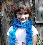 Ruffled scarf for daughter 2