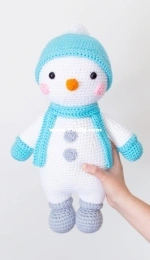Bunnies and Yarn - Michelle Alvarez - Eugene the Friendly Snowman