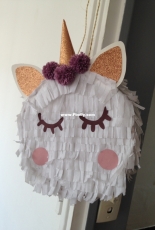 Pinata unicorn