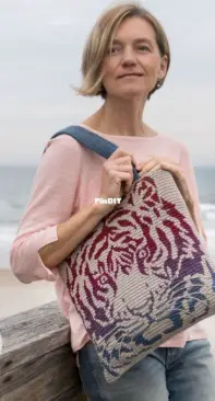 Outstanding Crochet - Natalia Kononova - Tiger Bag / Pillow