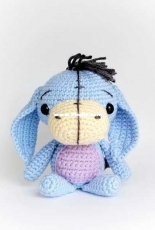 Ami Amore - Denae Mroczek - Snuggle Eeyore - Spanish- Translated