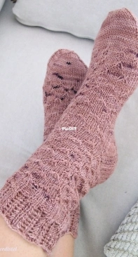 Socken Bienenweide by Lisbeth Wick-German-Free