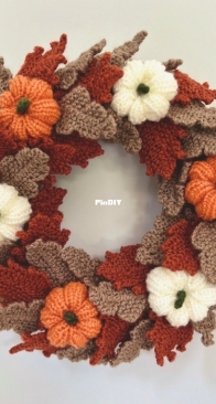 Felicity jane patterns _ autumnal pumpkin squash wreath knitting pattern _ English