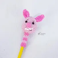 Ruangkece - Rizki Amalia Putri - Pen Topper Piglet - Free