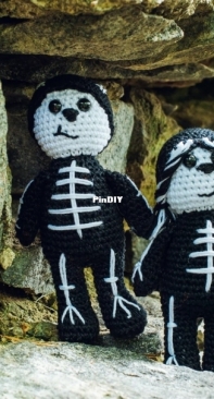 Lion Brand Yarn - Mr and Mrs Skeleton - Free
