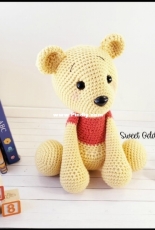 Sweet Oddity Art - Carolyne Brodie - Bear