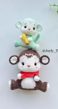 Joyly Toys - Yaowalux Srisanga - Monkey - English