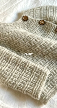 Sorgenfri jacket Mini buttoning on the side by Guri Pedersen - Indiblomst