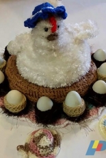 Jackie Blennis - Easter Hen Treasure Basket