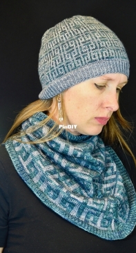 Tesla Slept Here Hat by Kino Knits - Pattern Update  v.4