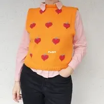 Tutti Frutti Strawberry Vest - Knitt Gang Hobbii Design - English, Norwegian - Free