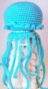 Zone Creations MAD - Marie-Andree Dionne - Jellyfish Sky - Ciel de meduse - English and French