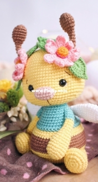 Massima design - Olya / Olga Povzun - The Bee