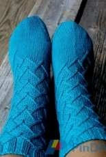 jeanniefanihi-Scales Socks by Jeannie Cartmel-Free