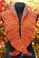 Reversible Flaming shawl by Lady in Yarn
