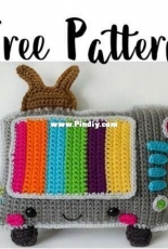 3am Grace Designs - Donna Vasquez Beavers and Michaelene Nelson - Television Kawaii Cuddler - Free