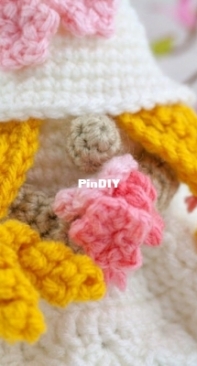 Winding Road Crochet - Lindsey Dale - Wedding Gnomes - Free