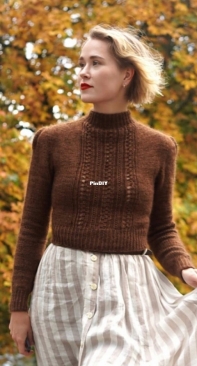 Heirloom Jumper by Helene Arnesen - Fabel Knitwear in English