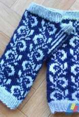 Vintage leaves mitts by Lea Bronnenkant /Lea67000 Designs