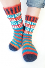 Tic Tac Toe Socks by Sabine Meins-German-Free
