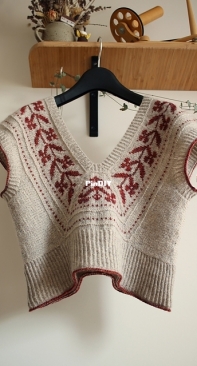 Bifurca Vest - Teti Lutsak - English