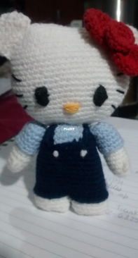 Hello Kitty amigurumi
